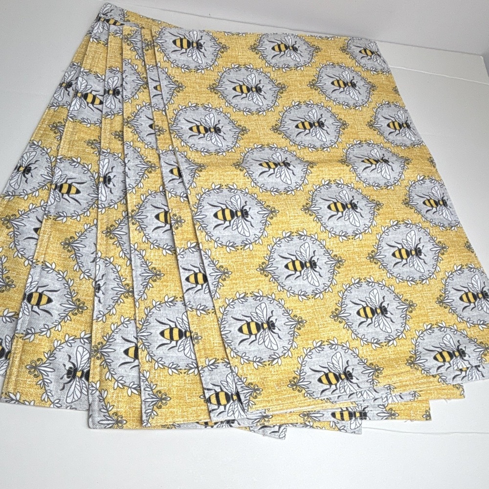 The Farmhouse by Rachel Ashwell Bee Print placemats Set of  6 Yellow/Gray